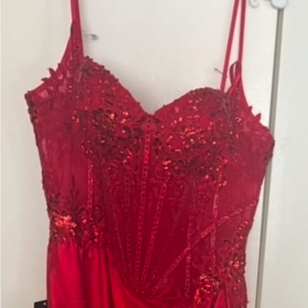 Elegant Red Evening Gown
